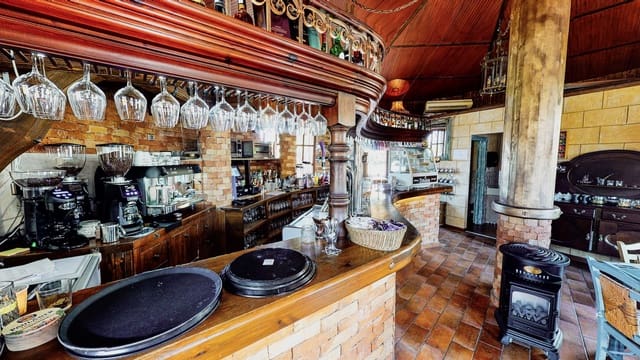 Commercial for sale in La Marina, Elche / Elx - € 250,000 (Ref: 9201559)