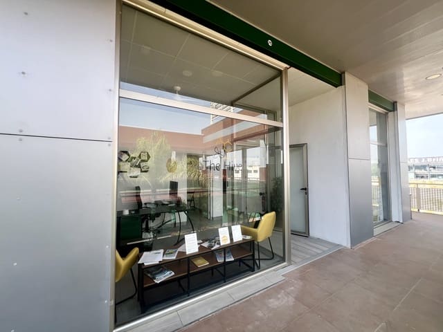 Commercial for sale in La Marina, Elche / Elx - € 70,000 (Ref: 9216330)