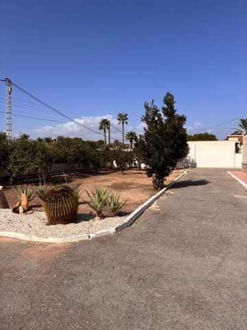 4 bedroom Finca/Country House for sale in Las Bayas, Elche / Elx with garage - € 279,000 (Ref: 9314401)