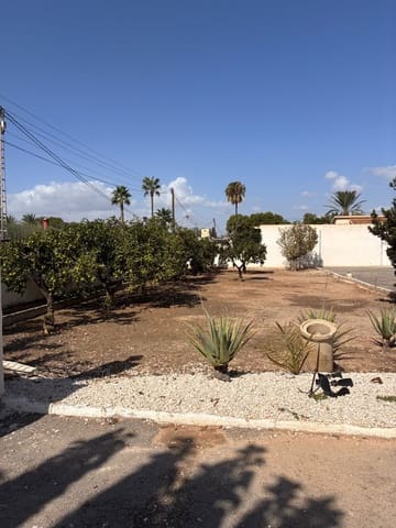 4 bedroom Finca/Country House for sale in Las Bayas, Elche / Elx with garage - € 279,000 (Ref: 9314401)