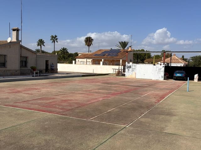 4 bedroom Finca/Country House for sale in Las Bayas, Elche / Elx with garage - € 279,000 (Ref: 9314401)