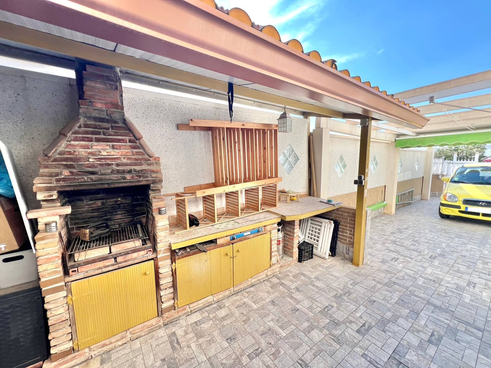 4 makuuhuone Huoneisto myytävänä paikassa La Marina mukana uima-altaan 
autotalli - 199 000 € (Ref: 9315158)