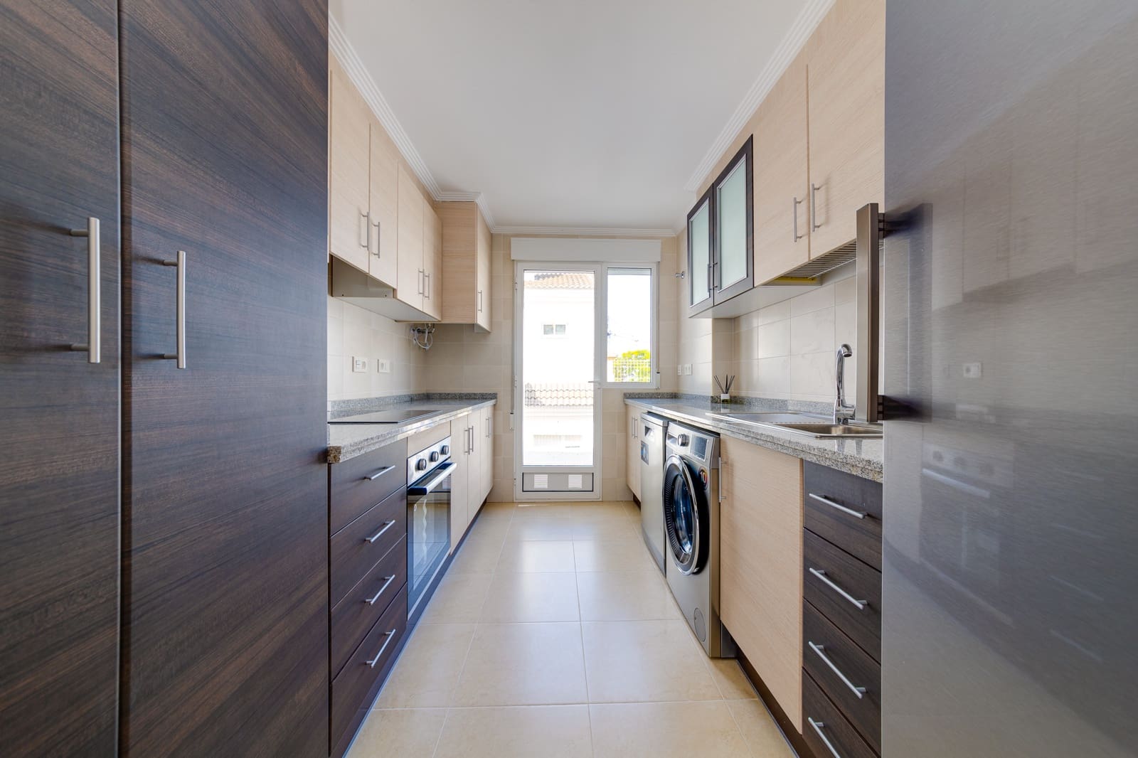 3 makuuhuone Huvila myytävänä paikassa La Marina mukana uima-altaan 
autotalli - 270 000 € (Ref: 9328654)