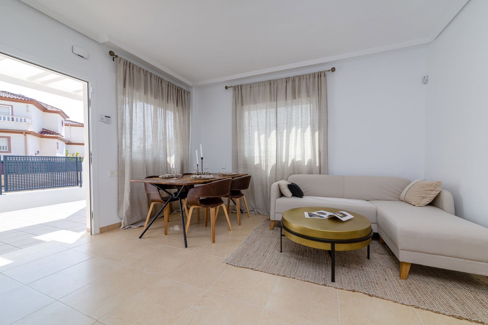 3 bedroom Villa for sale in La Marina with pool garage - € 270,000 (Ref: 9328654)