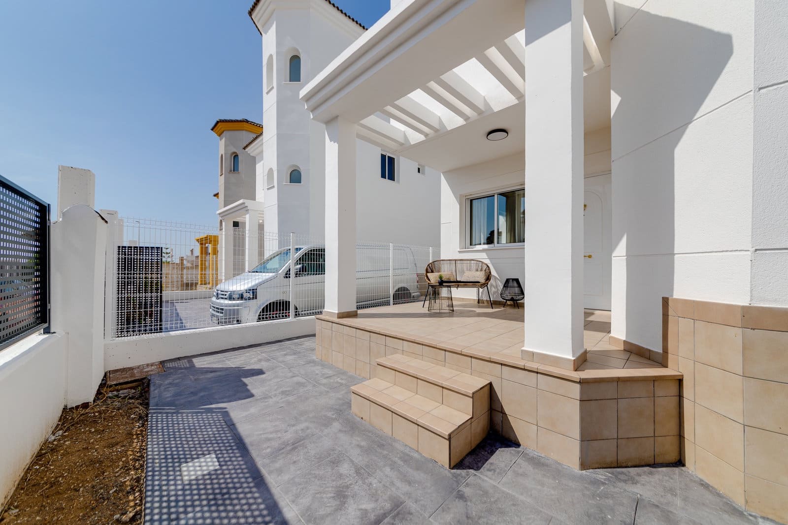 3 bedroom Villa for sale in La Marina with pool garage - € 270,000 (Ref: 9328654)
