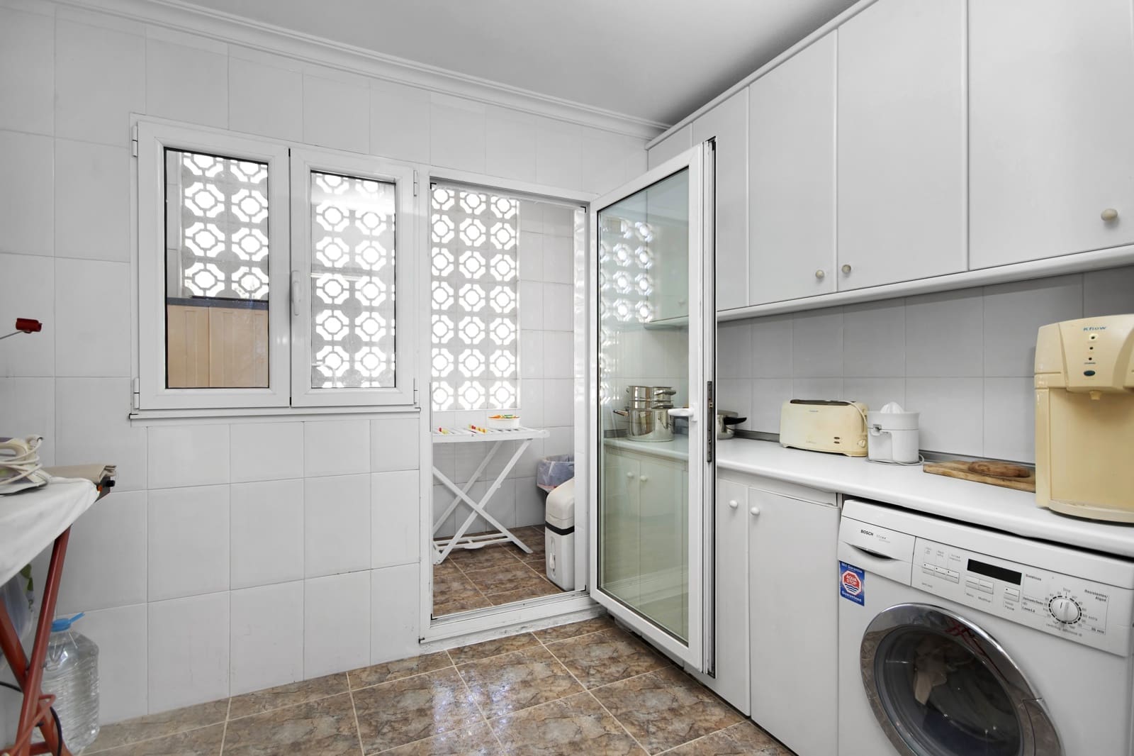 5 makuuhuone Huvila myytävänä paikassa La Marina mukana uima-altaan 
autotalli - 449 500 € (Ref: 9329813)