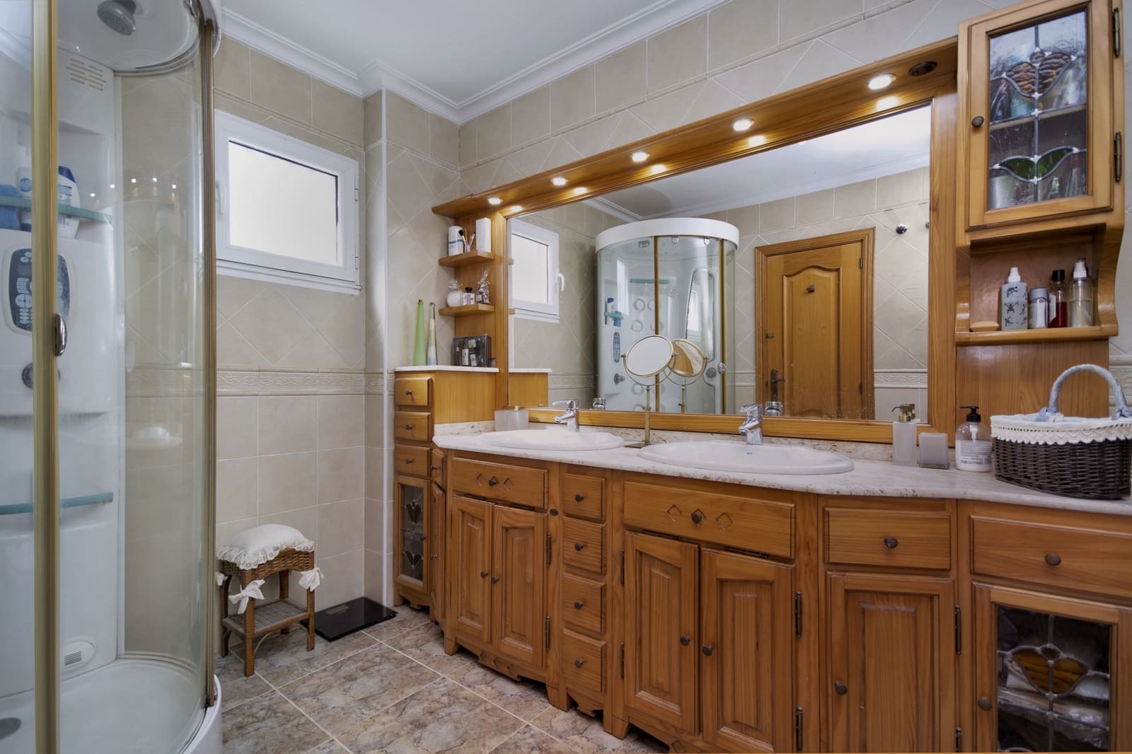 5 makuuhuone Huvila myytävänä paikassa La Marina mukana uima-altaan 
autotalli - 449 500 € (Ref: 9329813)