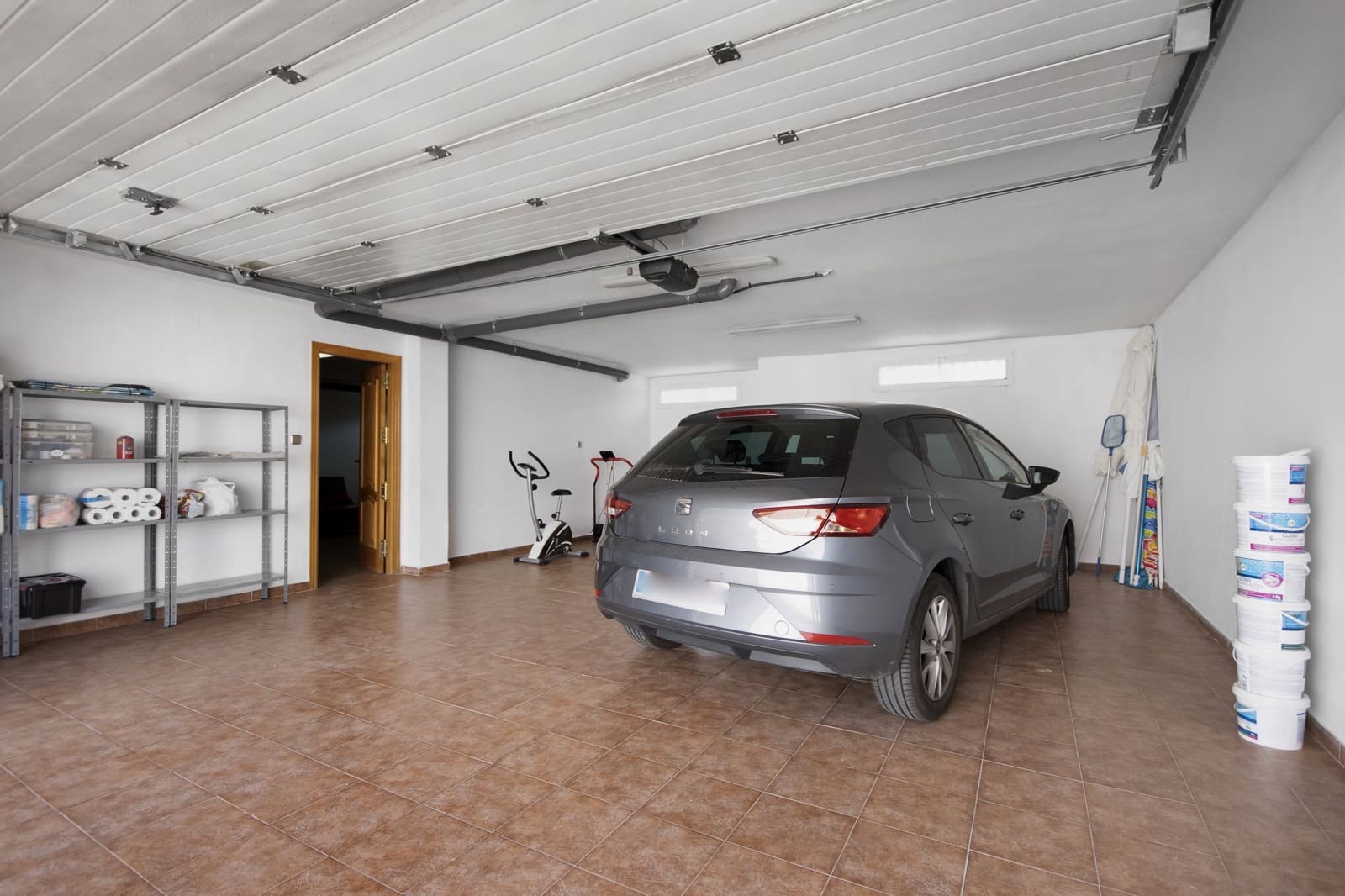 5 makuuhuone Huvila myytävänä paikassa La Marina mukana uima-altaan 
autotalli - 449 500 € (Ref: 9329813)