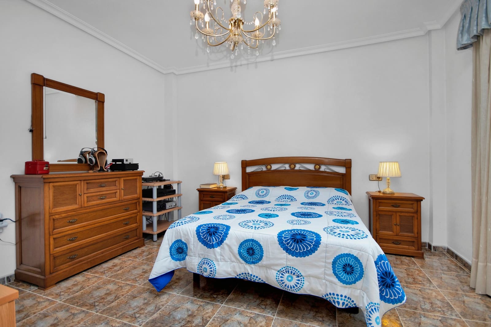 5 makuuhuone Huvila myytävänä paikassa La Marina mukana uima-altaan 
autotalli - 449 500 € (Ref: 9329813)