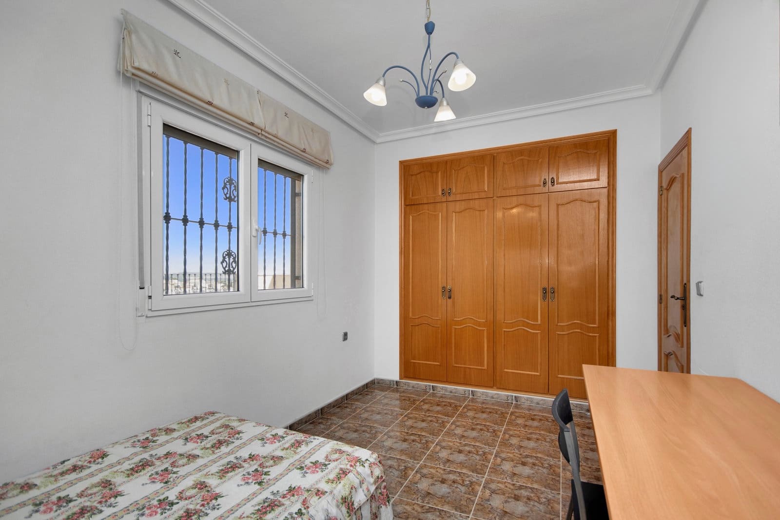 5 bedroom Villa for sale in La Marina with pool garage - € 449,500 (Ref: 9329813)