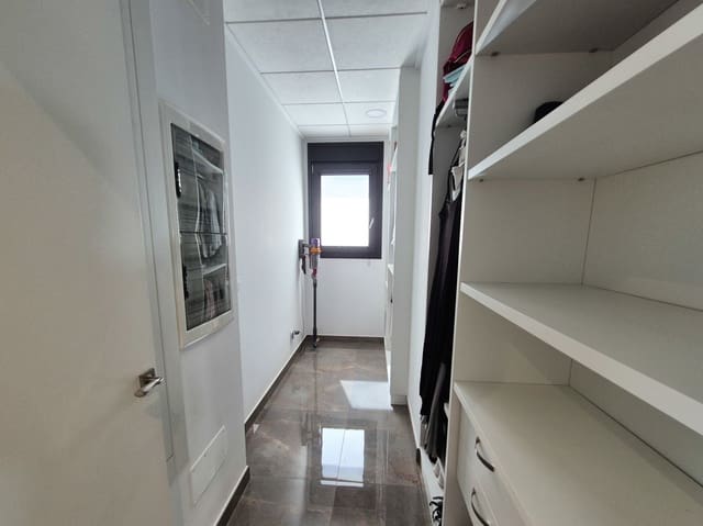 7 makuuhuone Huvila myytävänä paikassa La Marina, Elche / Elx mukana uima-altaan - 1 491 600 € (Ref: 9345190)