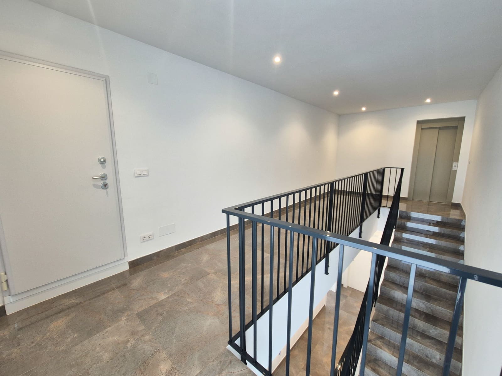 7 makuuhuone Huvila myytävänä paikassa La Marina mukana uima-altaan - 1 491 600 € (Ref: 9345190)