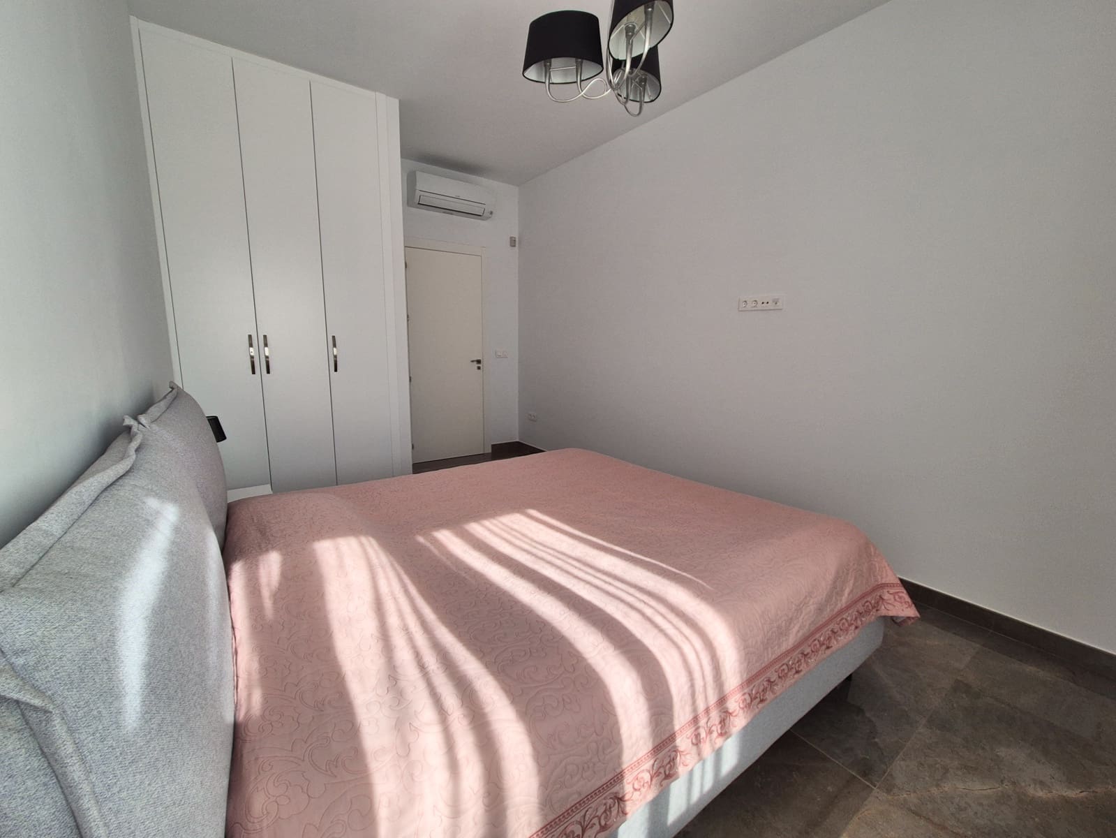 7 makuuhuone Huvila myytävänä paikassa La Marina mukana uima-altaan - 1 491 600 € (Ref: 9345190)