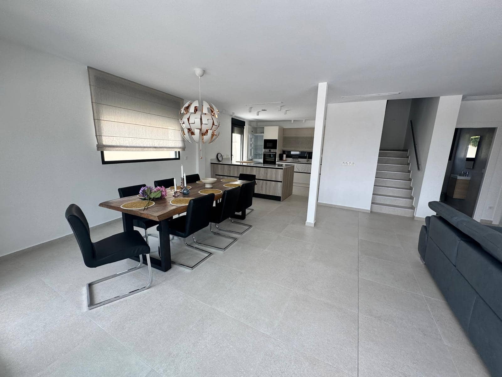 4 makuuhuone Huvila myytävänä paikassa La Marina mukana uima-altaan 
autotalli - 650 000 € (Ref: 9348624)