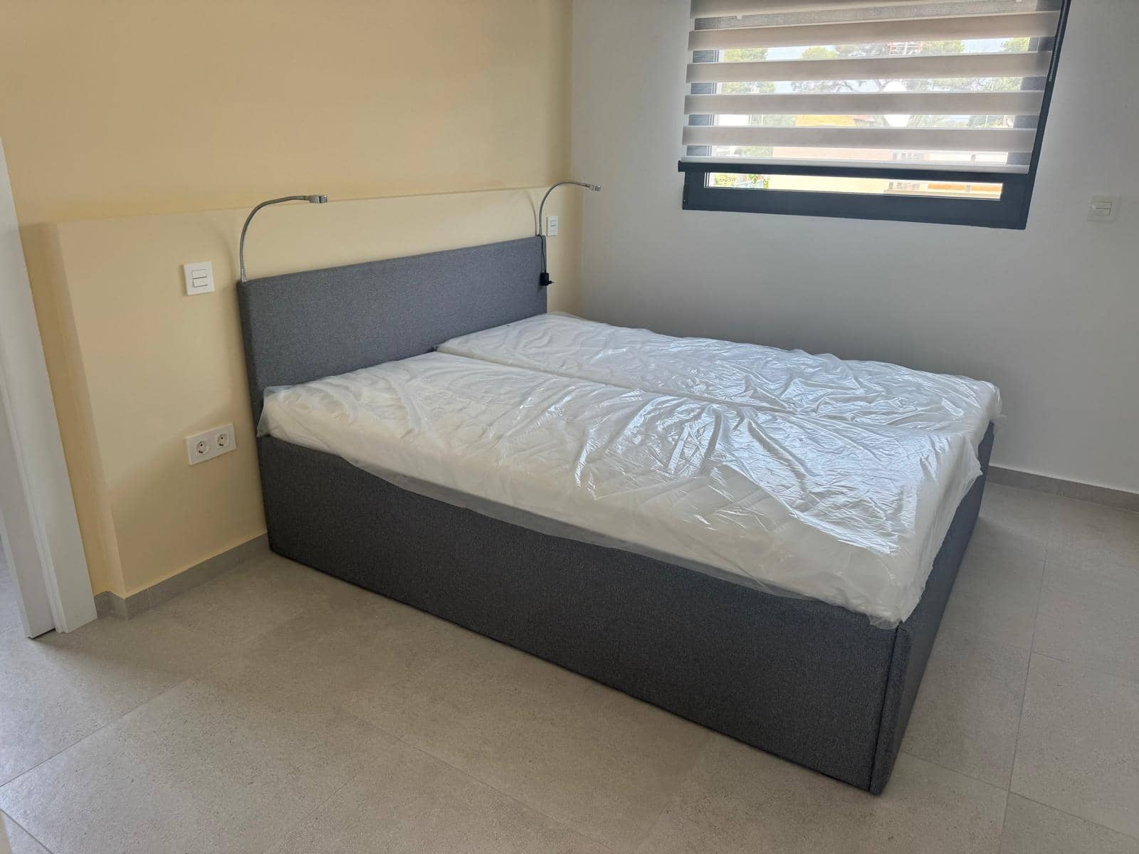 4 makuuhuone Huvila myytävänä paikassa La Marina mukana uima-altaan 
autotalli - 650 000 € (Ref: 9348624)