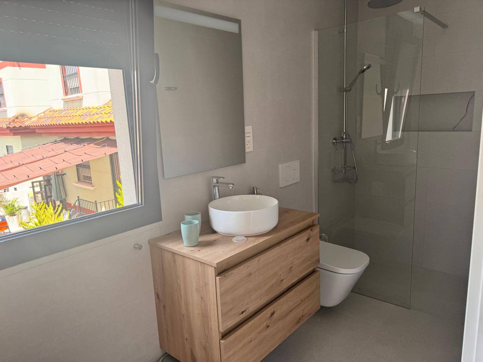 4 makuuhuone Huvila myytävänä paikassa La Marina mukana uima-altaan 
autotalli - 650 000 € (Ref: 9348624)