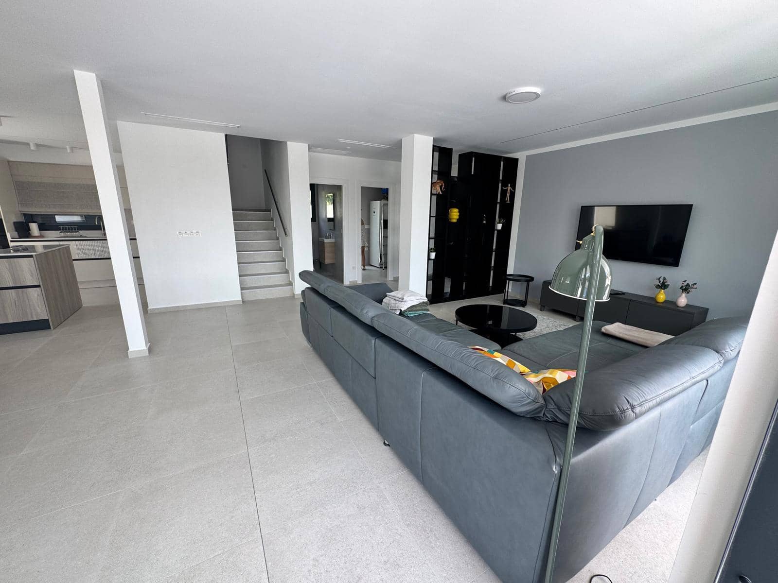 4 makuuhuone Huvila myytävänä paikassa La Marina mukana uima-altaan 
autotalli - 650 000 € (Ref: 9348624)