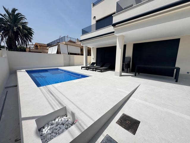 4 soveværelse Villa til salg i La Marina, Elche / Elx med swimmingpool garage - € 650.000 (Ref: 9348624)