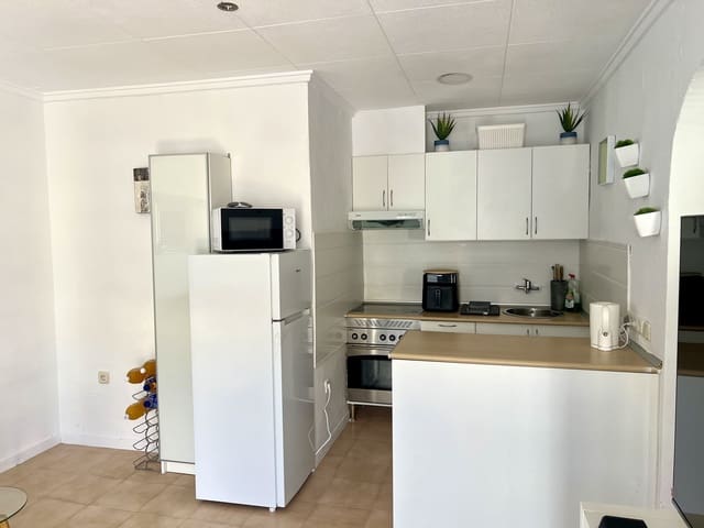 3 makuuhuone Rivitalo myytävänä paikassa La Marina, Elche / Elx - 99 000 € (Ref: 9362920)