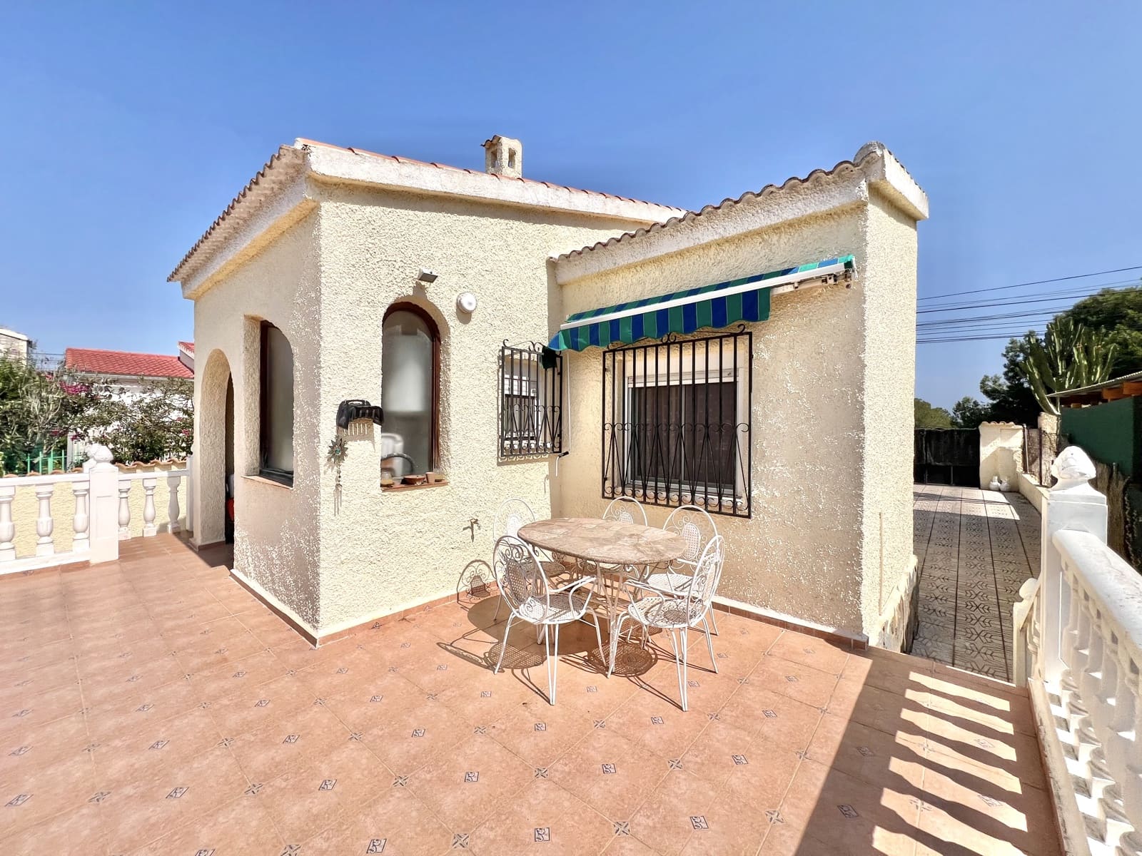 4 soveværelse Villa til salg i La Marina med garage - € 169.950 (Ref: 9371253)