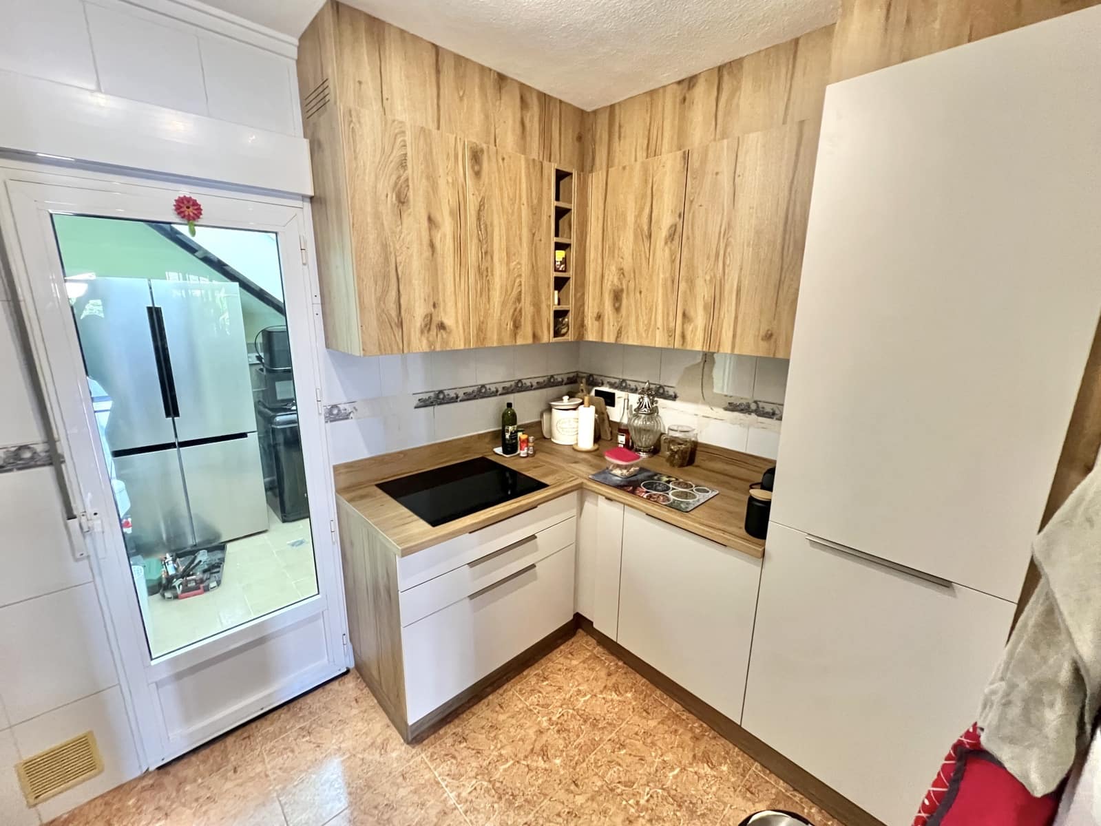 3 makuuhuone Huvila myytävänä paikassa La Marina mukana uima-altaan 
autotalli - 189 000 € (Ref: 9383285)