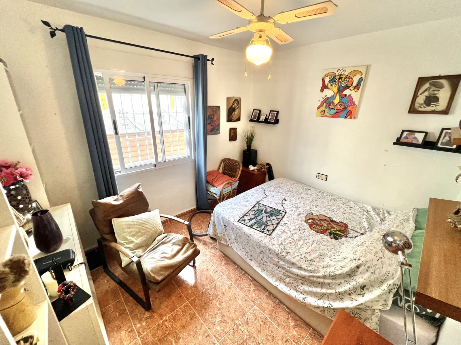 3 makuuhuone Huvila myytävänä paikassa La Marina mukana uima-altaan 
autotalli - 189 000 € (Ref: 9383285)