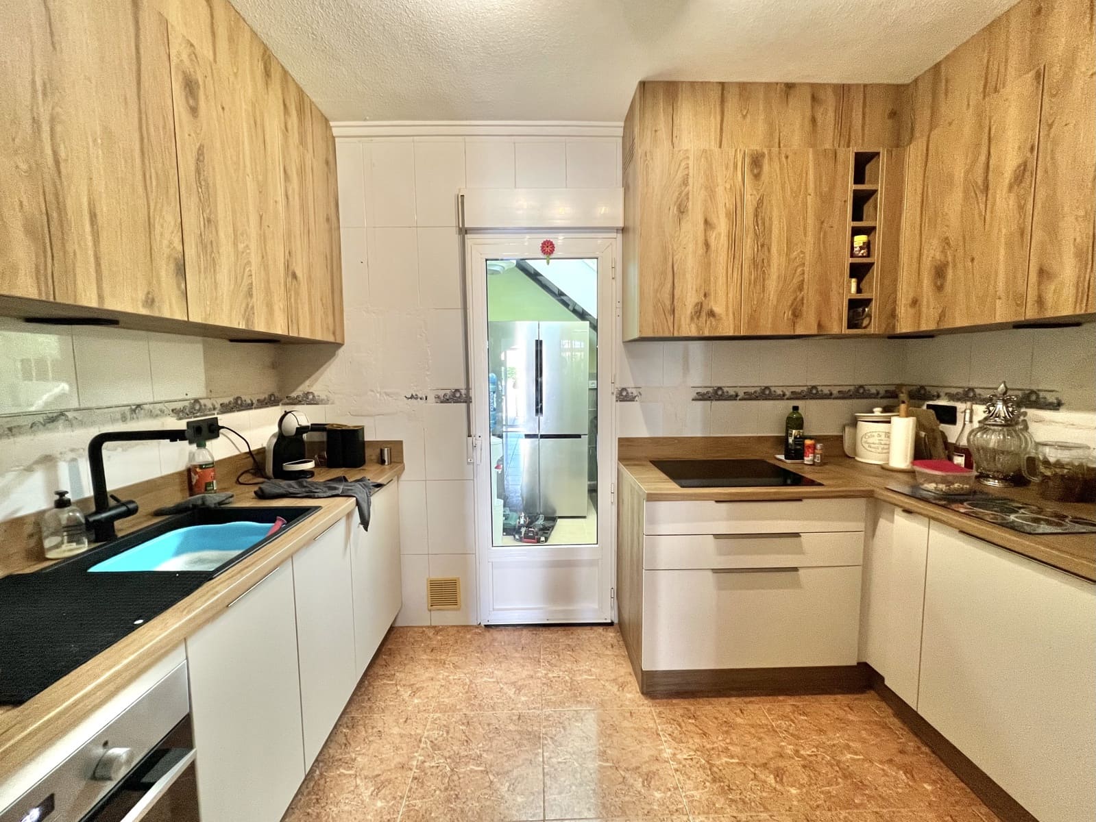 3 makuuhuone Huvila myytävänä paikassa La Marina mukana uima-altaan 
autotalli - 189 000 € (Ref: 9383285)