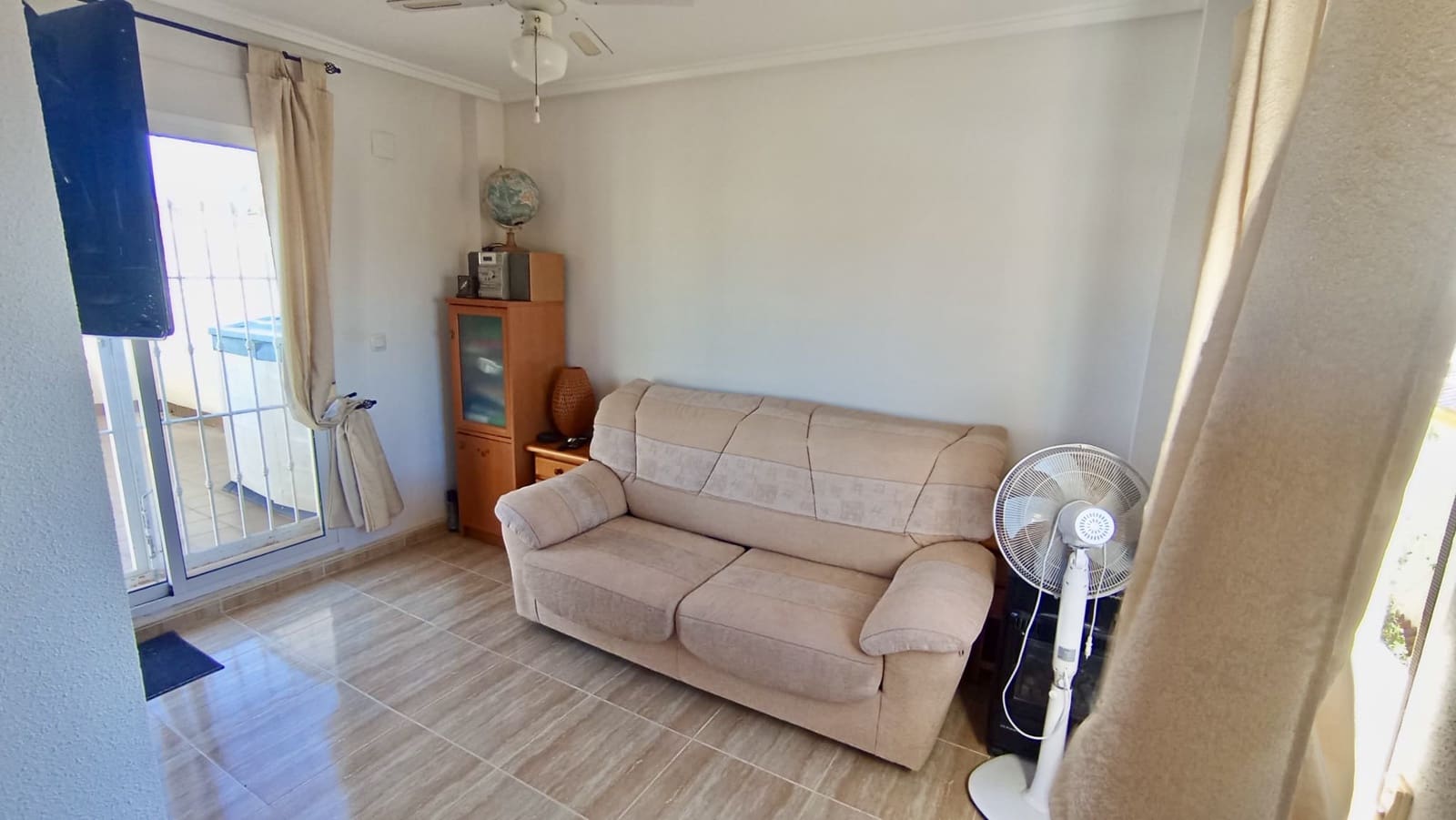 3 makuuhuone Huvila myytävänä paikassa La Marina mukana uima-altaan - 239 950 € (Ref: 9415166)