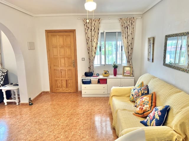 2 soveværelse Villa til salg i La Marina, Elche / Elx med swimmingpool garage - € 168.000 (Ref: 9417676)