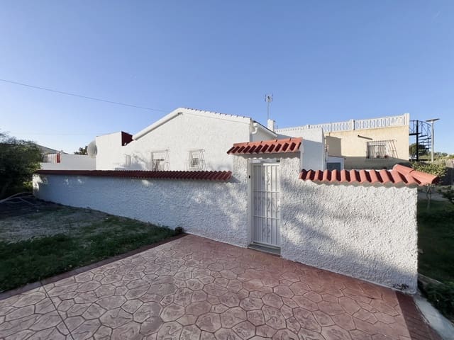 3 soveværelse Villa til salg i La Marina, Elche / Elx med garage - € 227.999 (Ref: 9417813)
