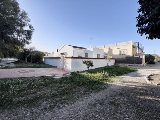 3 soveværelse Villa til salg i La Marina, Elche / Elx med garage - € 227.999 (Ref: 9417813)