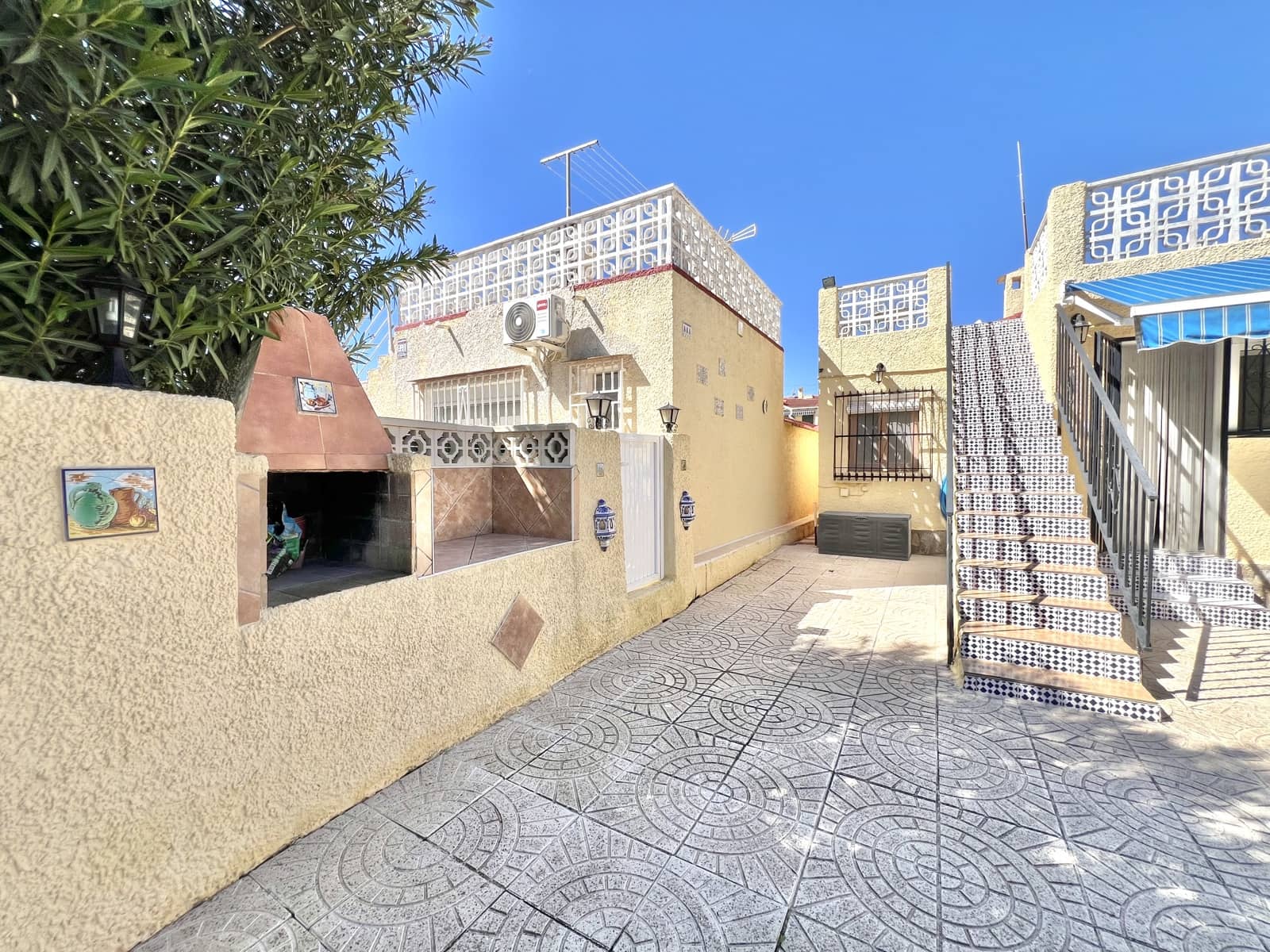 2 soveværelse Villa til salg i La Marina med swimmingpool garage - € 219.950 (Ref: 9428214)