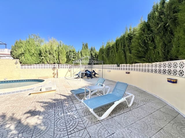 2 makuuhuone Huvila myytävänä paikassa La Marina, Elche / Elx mukana uima-altaan 
autotalli - 219 950 € (Ref: 9428214)