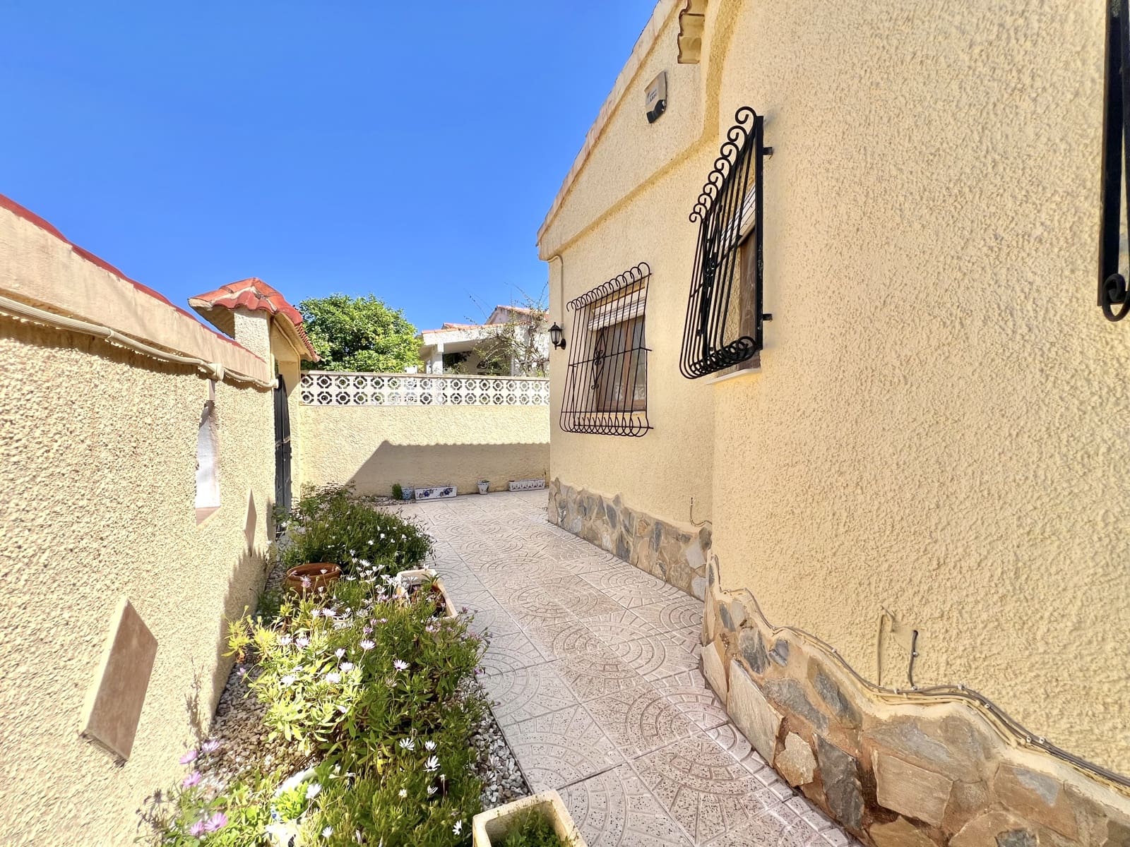 2 soveværelse Villa til salg i La Marina med swimmingpool garage - € 219.950 (Ref: 9428214)