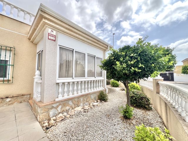 2 soveværelse Villa til salg i La Marina, Elche / Elx med swimmingpool - € 169.000 (Ref: 9438737)