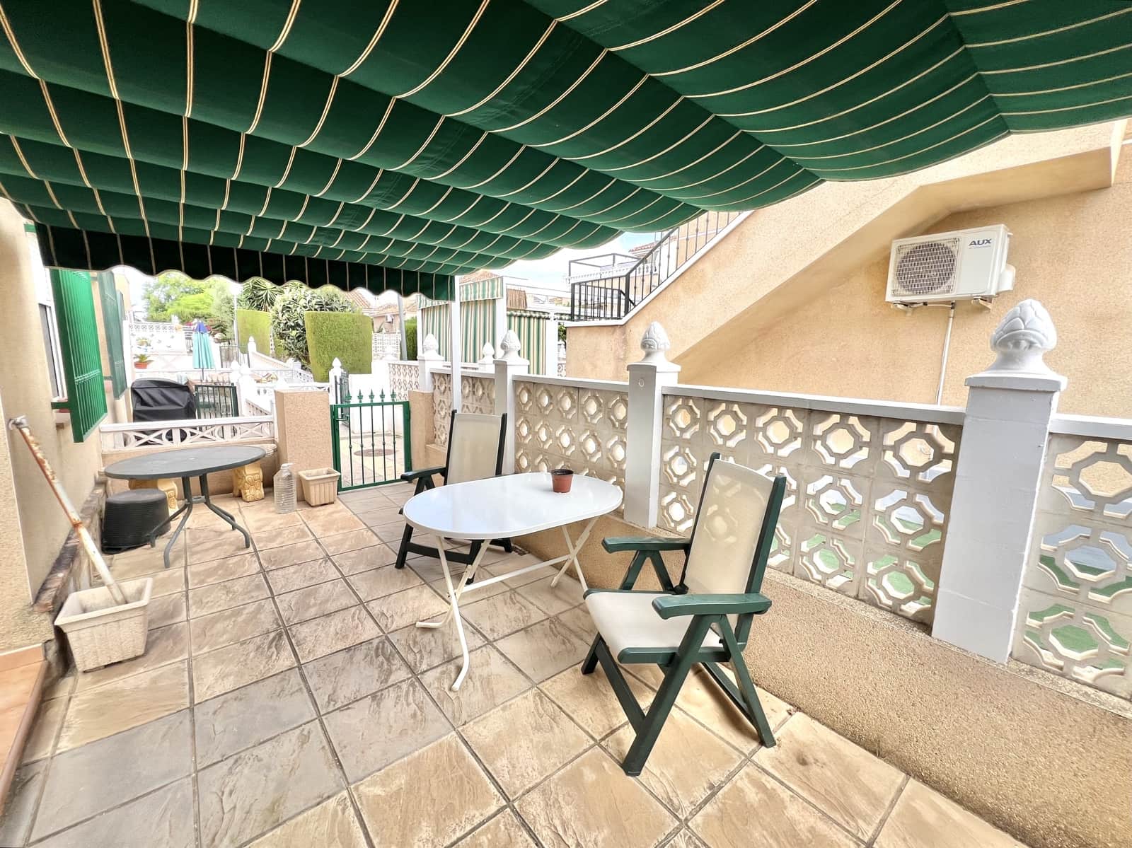 2 soveværelse Villa til salg i La Marina med swimmingpool - € 169.000 (Ref: 9438737)