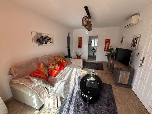 2 soveværelse Lejlighed til salg i La Marina, Elche / Elx med swimmingpool - € 118.000 (Ref: 9438738)