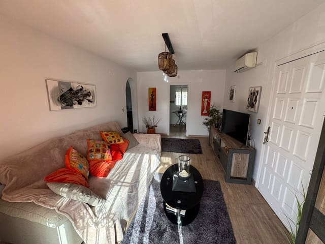 2 soveværelse Lejlighed til salg i La Marina, Elche / Elx med swimmingpool - € 118.000 (Ref: 9438738)