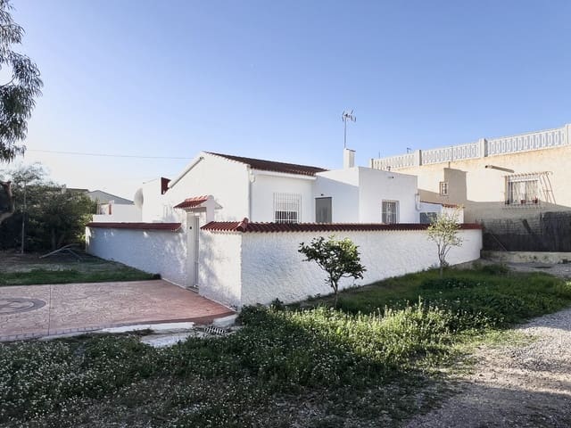 3 makuuhuone Huvila myytävänä paikassa La Marina, Elche / Elx mukana 
autotalli - 227 999 € (Ref: 9447210)