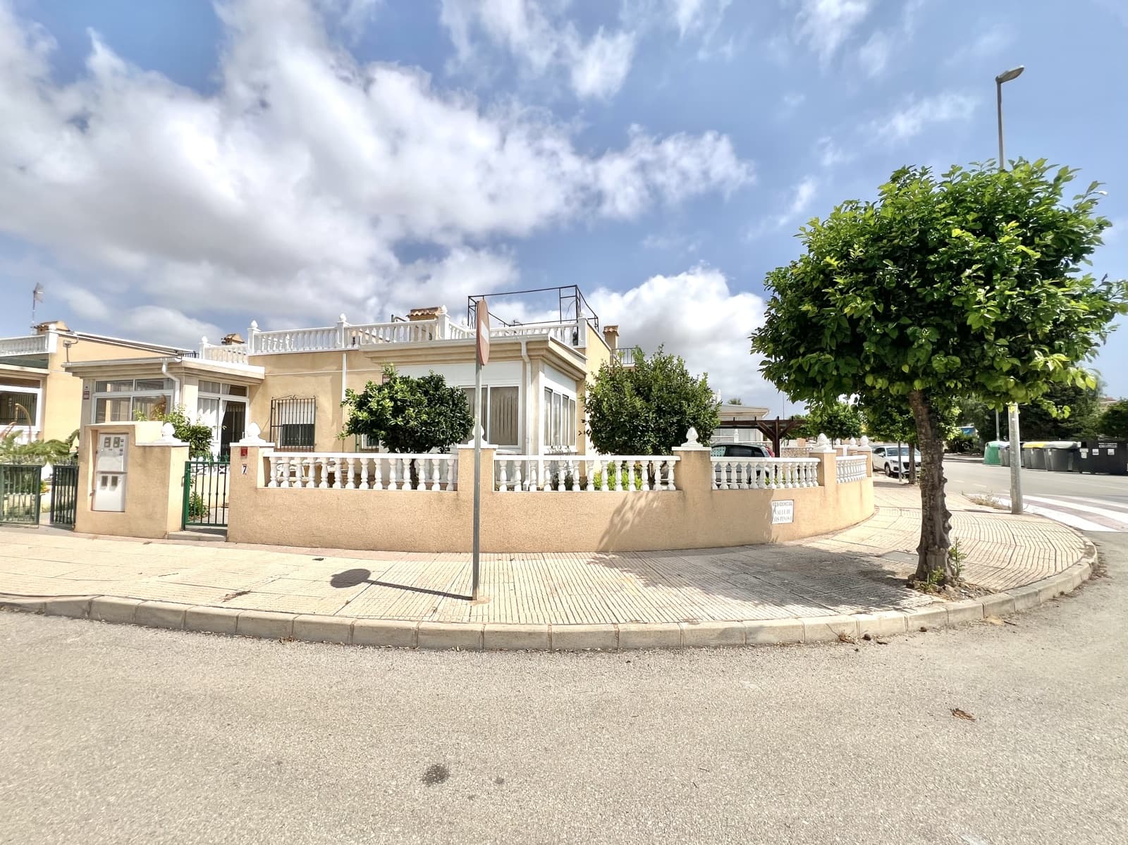 2 slaapkamer Villa te koop in La Marina met zwembad garage - € 169.000 (Ref: 9492704)