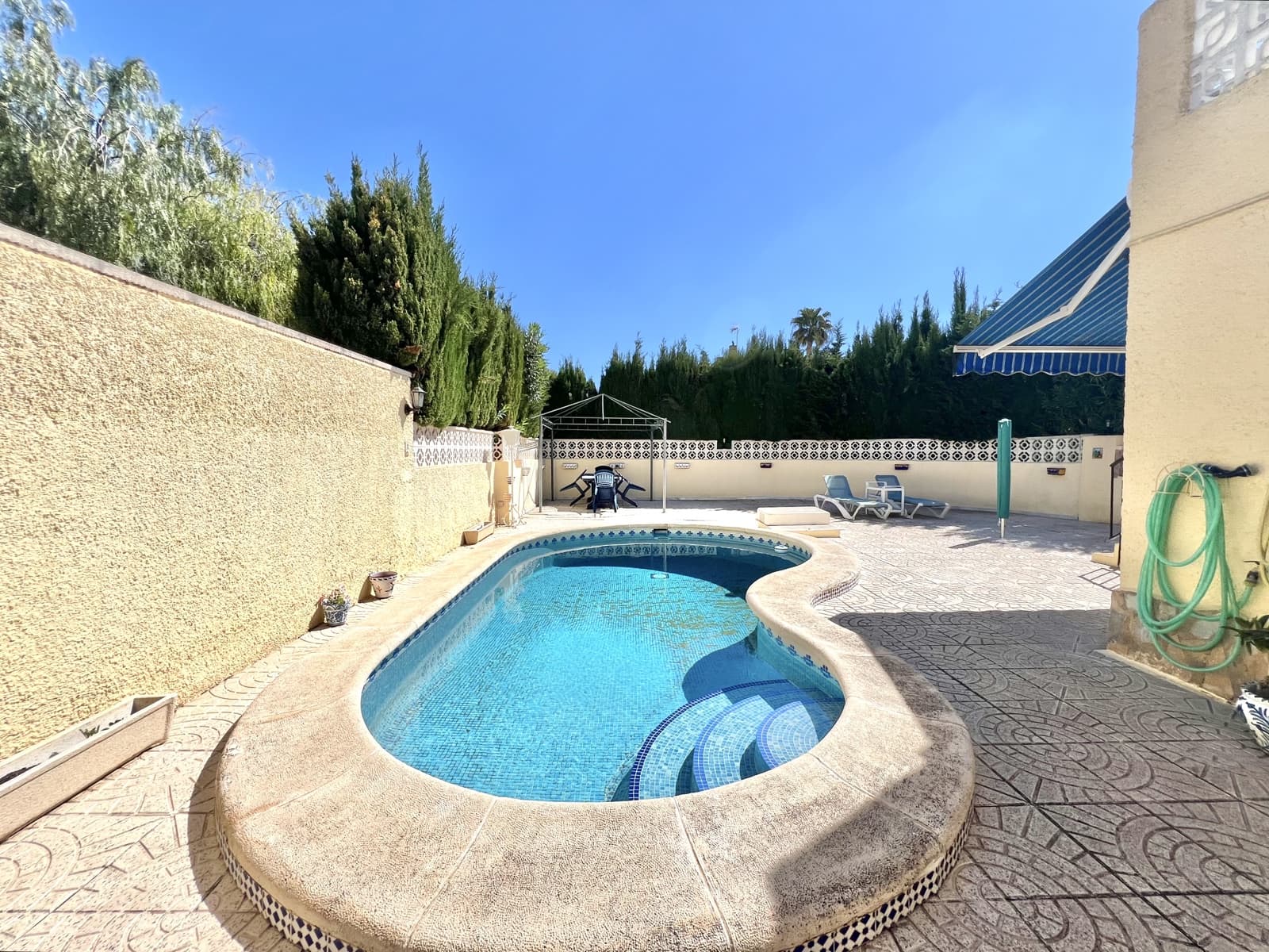 2 soverom Villa til salgs i La Marina med svømmebasseng garasje - € 219 950 (Ref: 9500430)