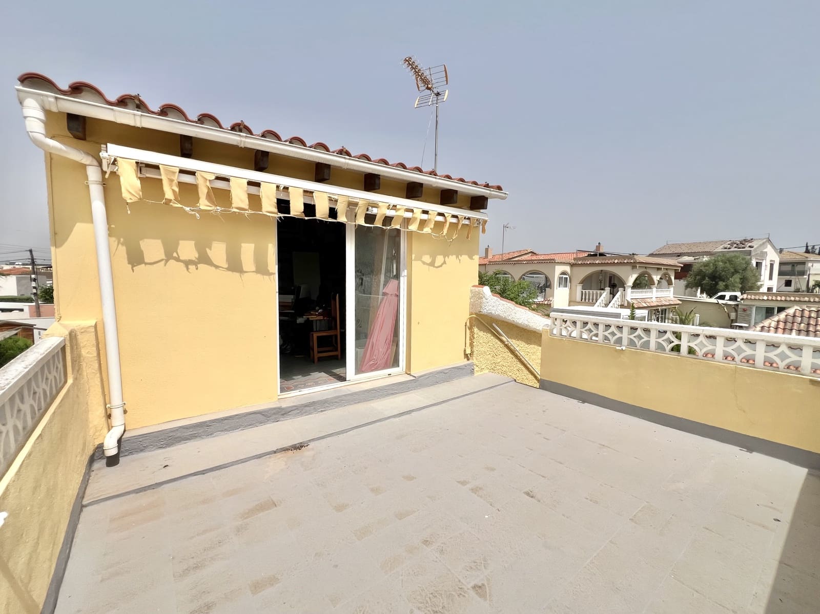 4 bedroom Villa for sale in La Marina with pool garage - € 399,999 (Ref: 9504696)