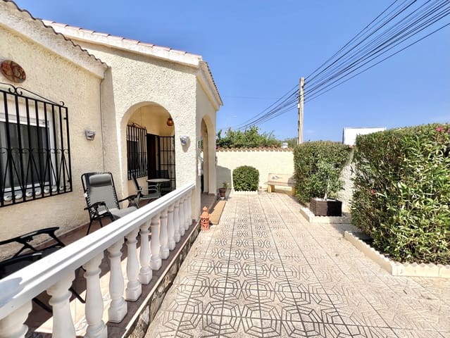 4 soverom Villa til salgs i La Marina, Elche / Elx - € 169 950 (Ref: 9506520)