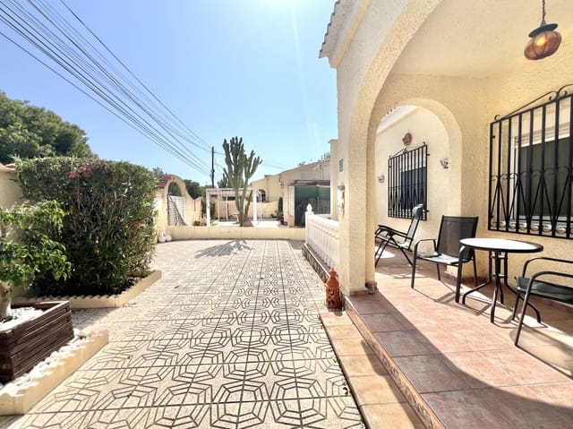 4 soverom Villa til salgs i La Marina, Elche / Elx - € 169 950 (Ref: 9506520)