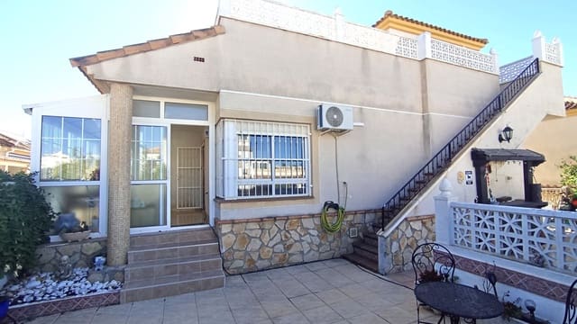 3 soverom Villa til salgs i La Marina, Elche / Elx med svømmebasseng - € 229 950 (Ref: 9506521)