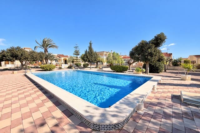 2 quarto Moradia para venda em La Marina, Elche / Elx com piscina garagem - 205 000 € (Ref: 9532739)