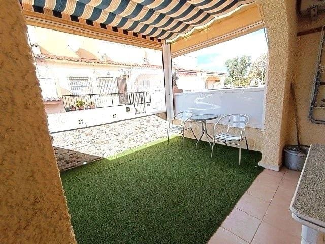 2 soveværelse Rækkehus til salg i La Marina, Elche / Elx - € 105.000 (Ref: 9535189)
