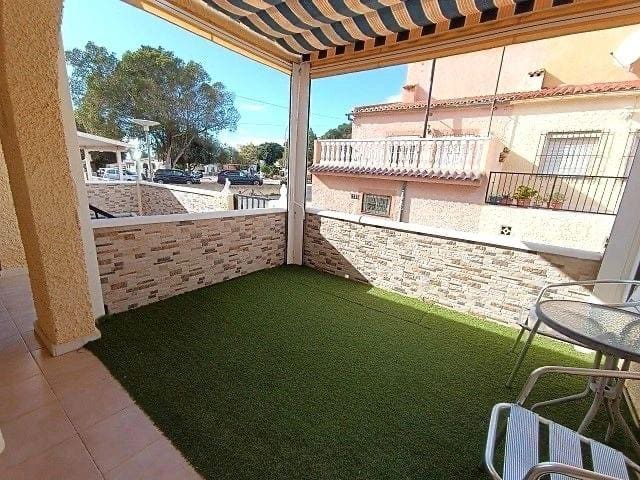2 soveværelse Rækkehus til salg i La Marina, Elche / Elx - € 105.000 (Ref: 9535189)