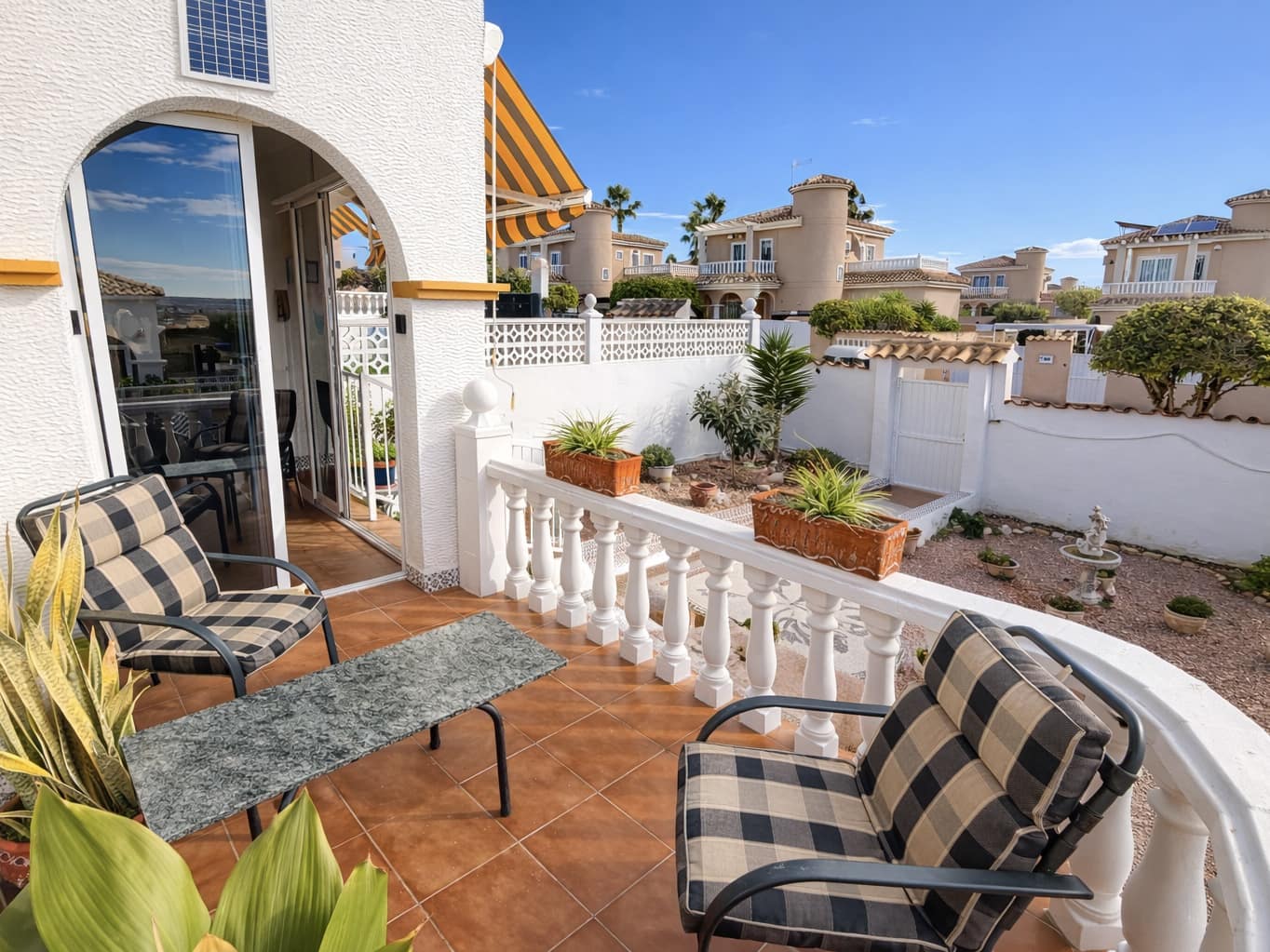 3 bedroom Villa for sale in La Marina with pool garage - € 184,950 (Ref: 9542393)