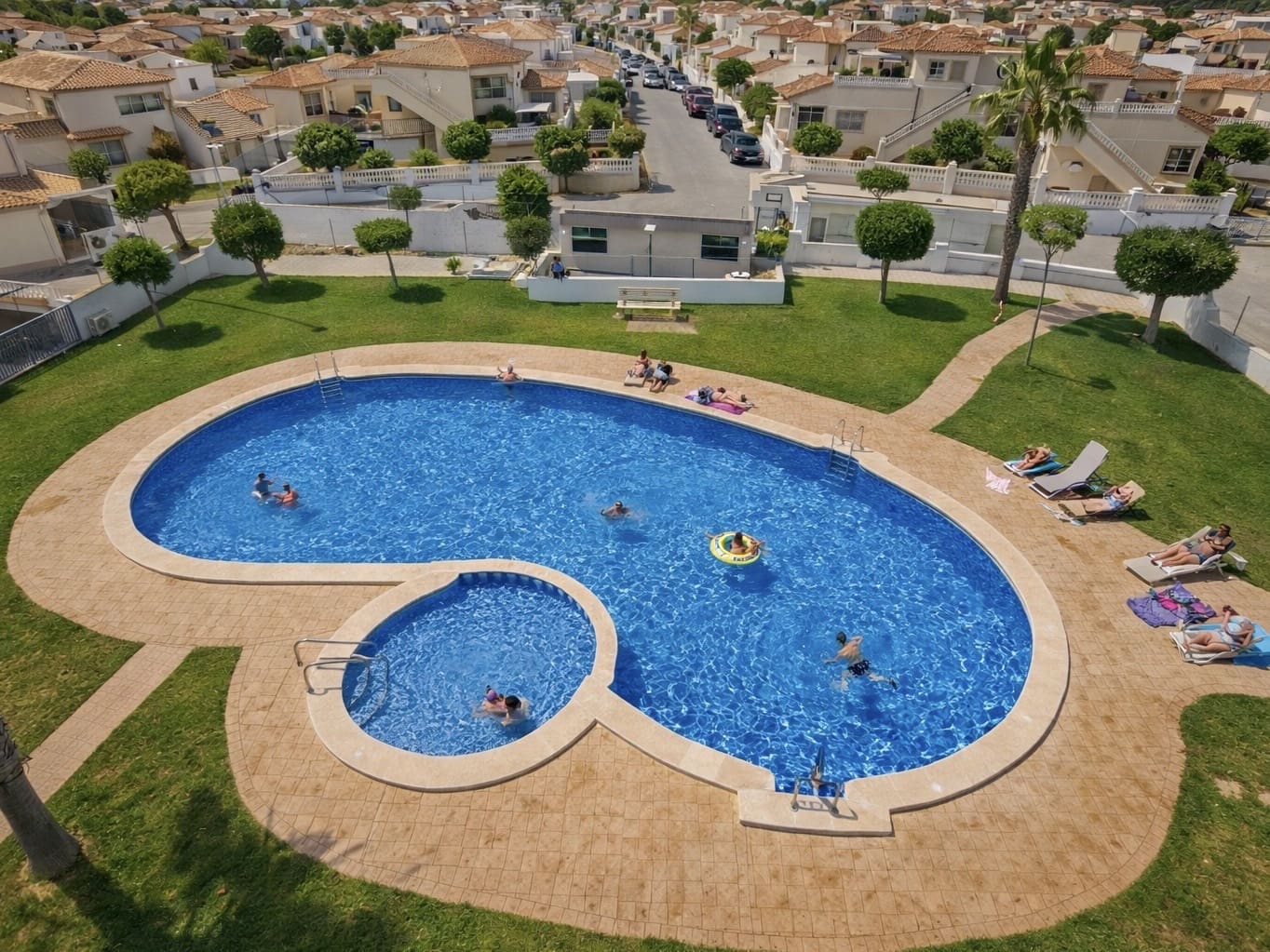 3 bedroom Villa for sale in La Marina with pool garage - € 184,950 (Ref: 9542393)